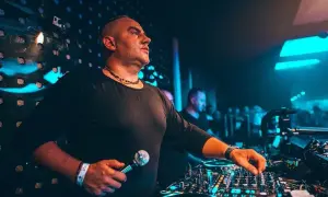 DJ Kris: Ile lat? Wiek, kariera i sekrety legendy klubowej