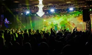 Gdzie zagrać koncert? Jak zorganizować debiut i podbić scenę!
